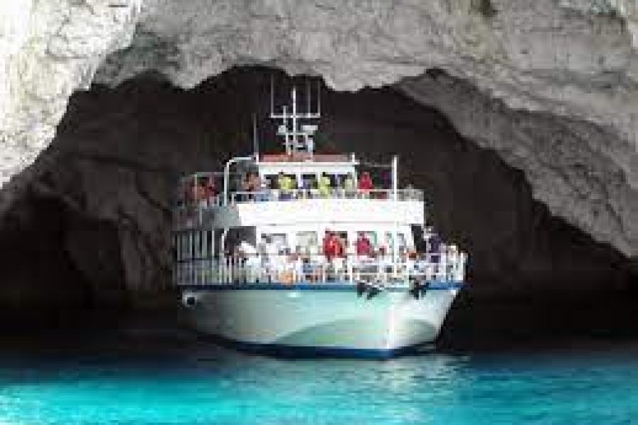 PAXOS ANTIPAXOS & BLUE CAVES – Sail to paradise!